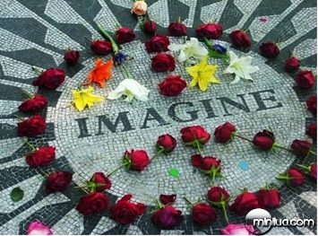 John-Lennon-memorial