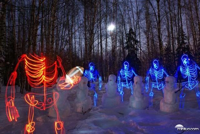 artista-finlandes-cria-esqueletos-feitos-com--L-FD1dfh