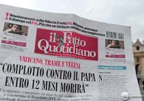A man holds in Rome in front of St Peter's basilica on February 10, 2012 the same day's edition of the Italian newspaper "Il Fatto Quotidiano" titling on the frontpage "Vatican, plot and vileny", "Plot against the Pope. He will die in the next 12 months". The newspaper published a "very confidential" document dated 30 December 2011 said to had been given to retired Colombian Cardinal Dario Castrillon. AFP PHOTO / ALBERTO PIZZOLI