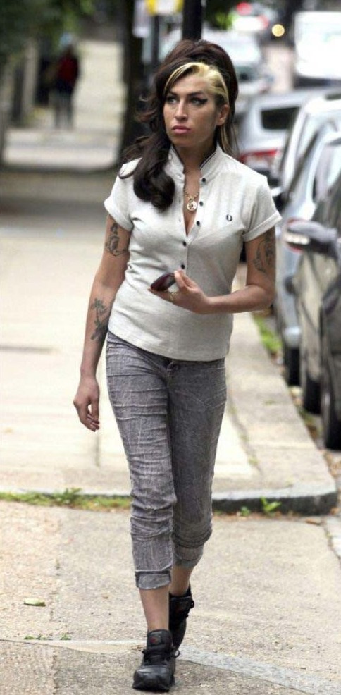 23.-Amy-Winehouse14-September-1983-–-23-July-2011
