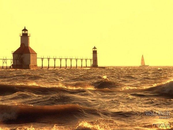 Saint-Joseph-Pier-Lighthouse,-Michigan