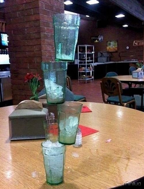 equilibrando copos