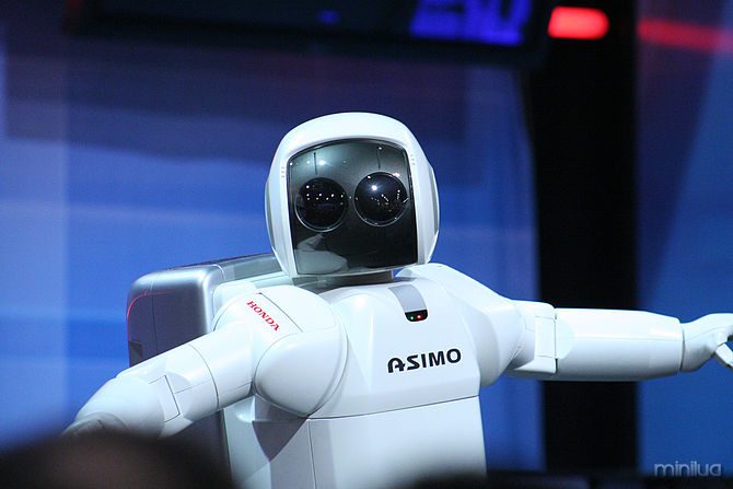 ASIMO showing off