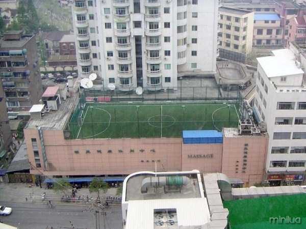 unusual-soccer-fields (5)
