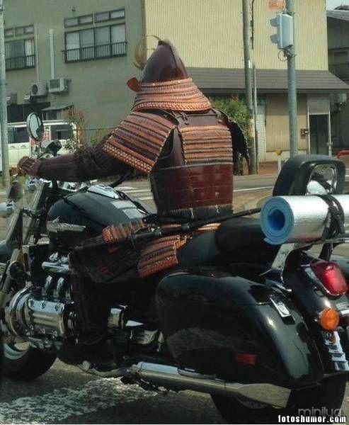 armadura samurai ciclista