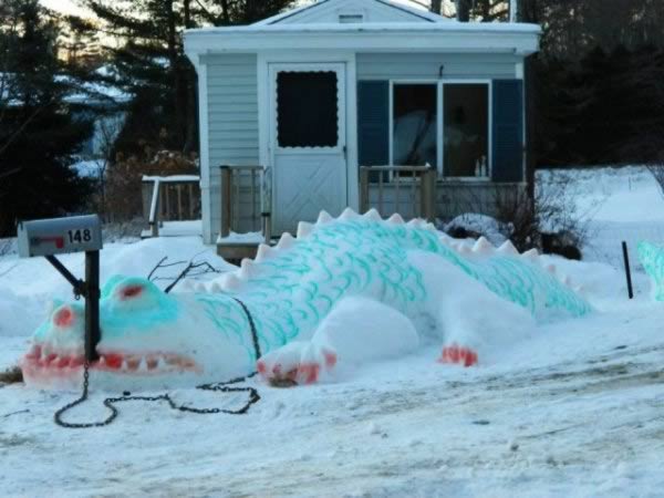 a98830_snow-sculpture_7-alligator