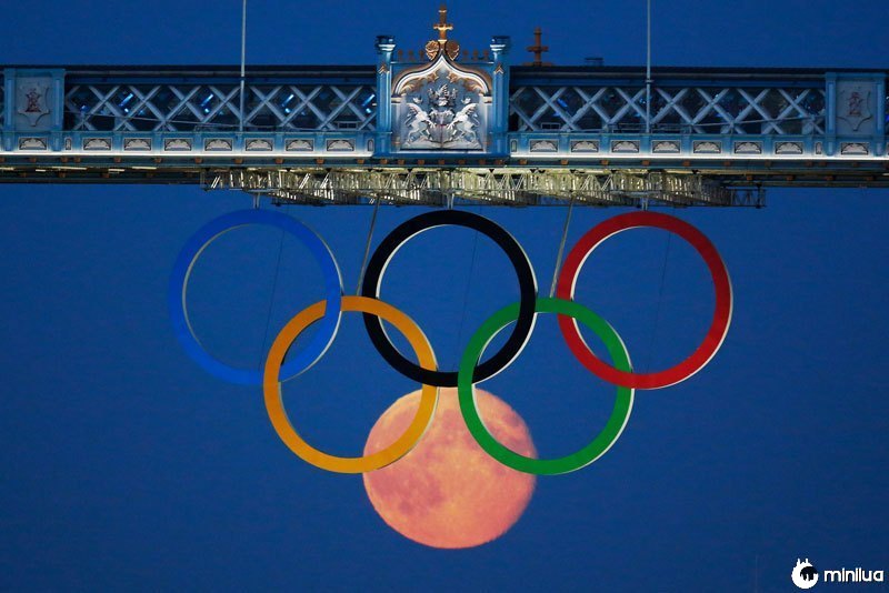 Full-moon-olímpico-anéis-londres-ponte-2012