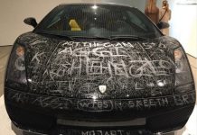 Museu dinamarquês encoraja visitantes a riscar uma Lamborghini Gallardo