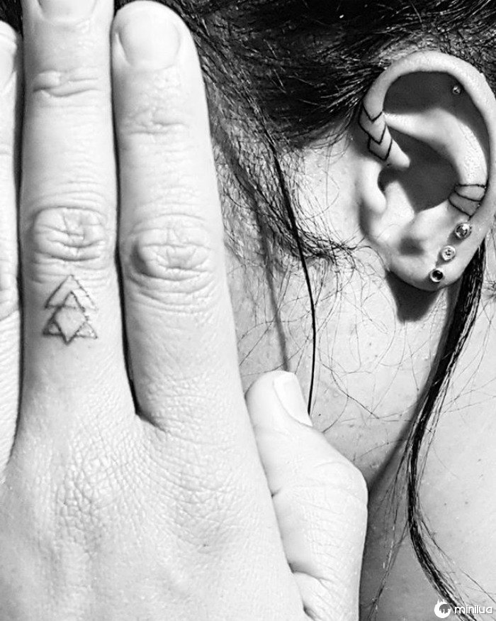 Tatuagens da orelha da hélice