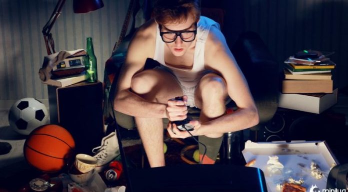 Segundo estudo, pessoas inteligentes dormem tarde, falam palavrão e são bagunceiras