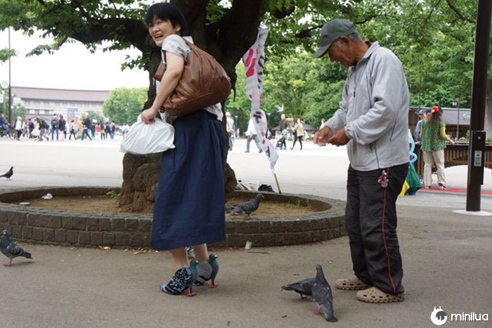 Pigeon-shoes-japanese-woman-5