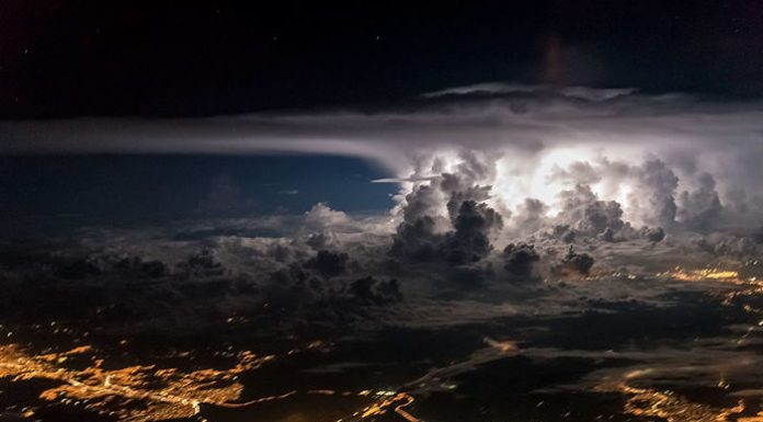 Este piloto faz fotos incríveis a partir do cockpit de um avião que vão tirar seu fôlego