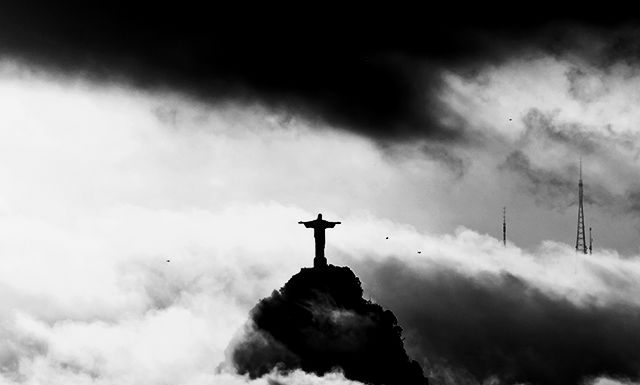 Você pode nomear estes monumentos famosos apenas por suas silhuetas?