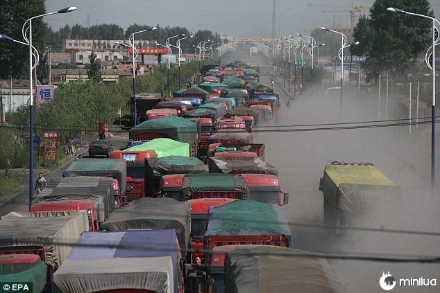 O pior congestionamento de tráfego de todos os tempos durou 12 dias e foi de 62 quilômetros de comprimento na via expressa Beijing-Tibet em agosto de 2010.
