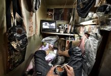 14 Fotos chocantes revelam como é viver em 'Cubículos de Caixão', em Hong Kong
