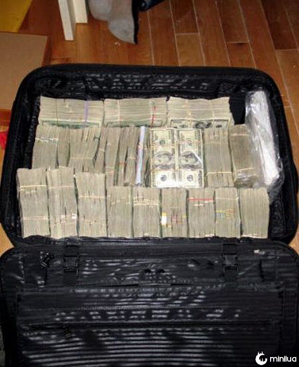 Templários encontraram o dinheiro em malas