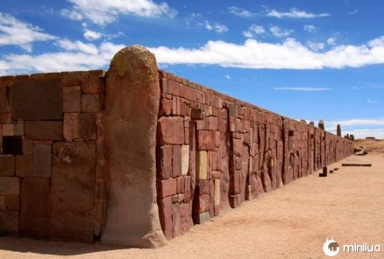 tiwanaku-bolivia-i-resti