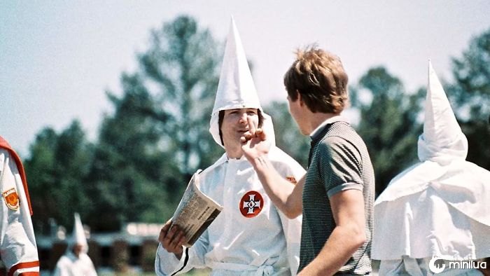 Um amigo do meu pai, contando um membro da Klan. Auburn AL, 1985