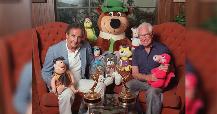 Joseph Barbera e William Hanna posam com alguns dos seus personagens de desenhos animados