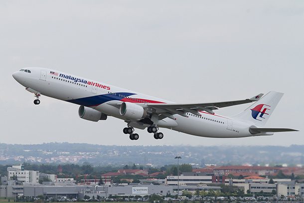 Malaysia_Airlines_Airbus_A330-323E_msn_1243_9M-MTE_ (F-WWYP)