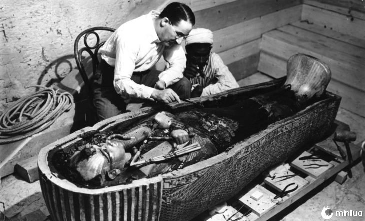 Na tumba de Tutancâmon