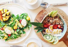 Você deve comer salada no café da manhã?