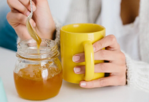 Você deve adicionar mel ao seu café?