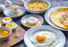 Qual é a maneira mais saudável de cozinhar e comer ovos?