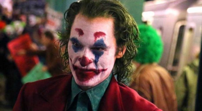 Joaquin Phoenix disse que está pronto para fazer a sequência de 'Coringa'