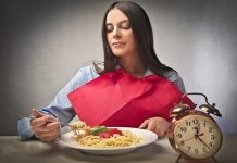 Comer rápido faz você ganhar mais peso?