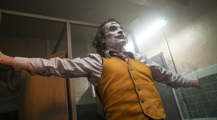Coringa na pista para grandes marcos de bilheteria