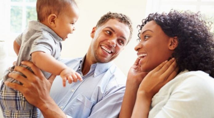 'Parentese' não é apenas conversa de bebê e aumenta as habilidades de linguagem do bebê