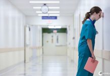 Médica compartilha sacrifício comovente que ela fez para ajudar aqueles com Coronavírus