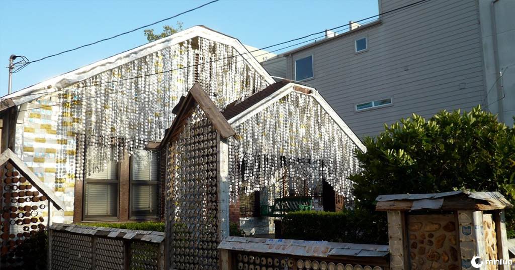 Beer Can house