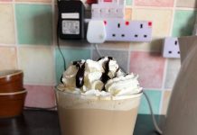 Aprenda a fazer café Dalgona - com apenas 4 ingredientes