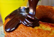 bolo de cenoura com cobertura de chocolate