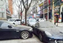 Carros de luxo se bloqueando na China não se movem há um ano