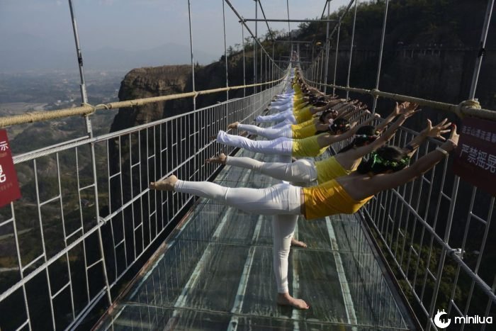 Zhangjiajie Grand Canyon Glass Bridge china