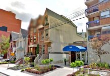 Meia casa de Toronto ainda permanece de pé