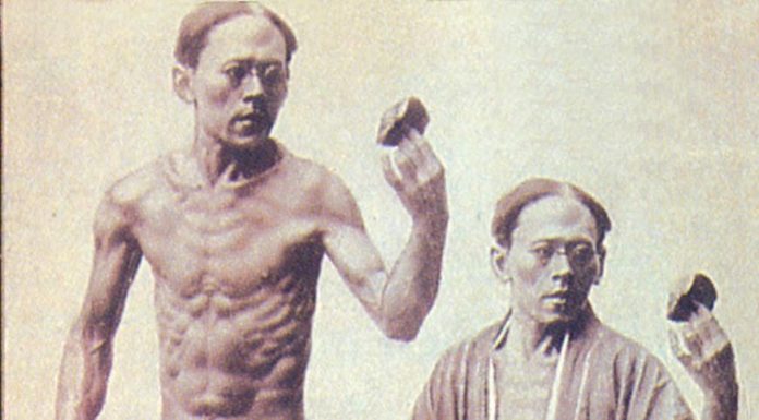 A estátua viva de Hananuma Masakichi