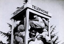 Uma escola no Canadá afirma ter colocado 40 estudantes em uma cabine telefônica
