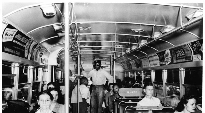 A história secreta de Claudette Colvin, o caso que desagregou o sistema de ônibus