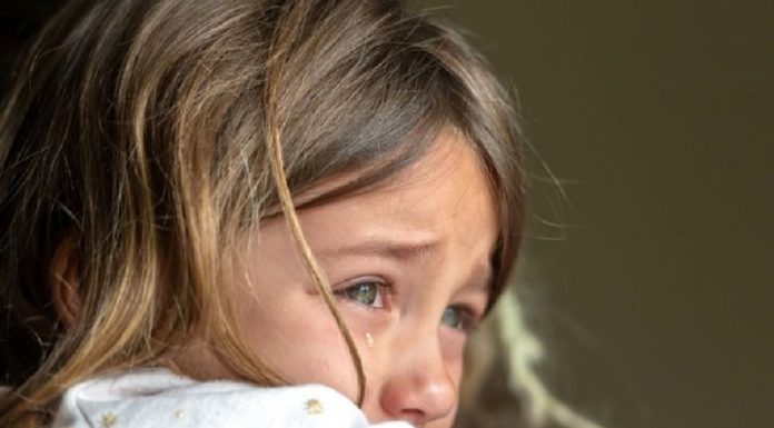 Mãe relata: "Minha filha, 5 anos, está traumatizada depois que eu disse a ela que não queria filhos - inclusive ela"