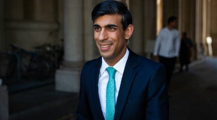 Deputados e ativistas pedem que Rishi Sunak considere a semana de trabalho de quatro dias