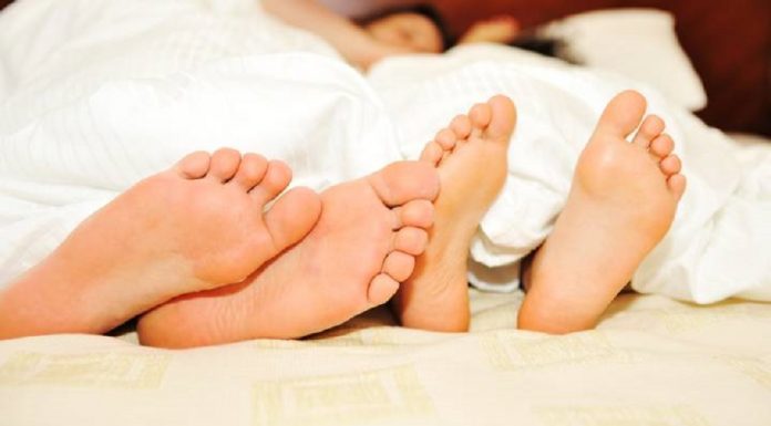 Enfermeira do NHS Health revela que casal não sabia o que era preciso para fazer um bebê