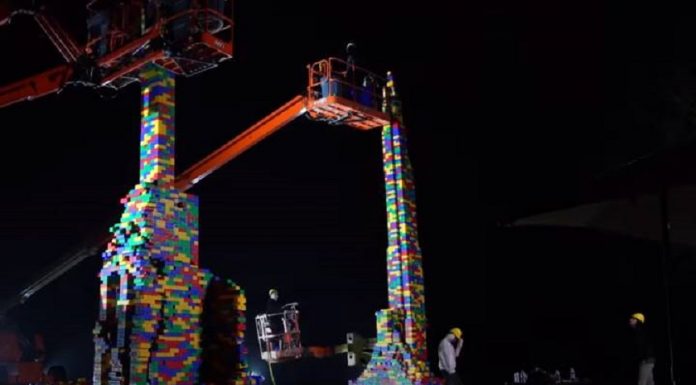 YouTuber lança desafio de US $ 50.000 para construir a torre mais alta de Lego