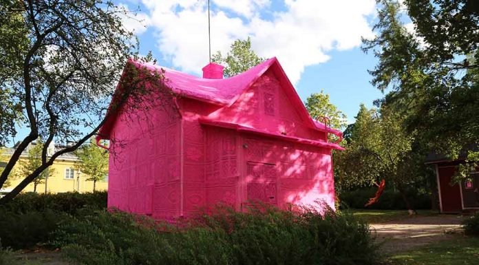 Esta não é a casa de crochê da sua avó