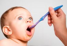 Mulher foi desclassificada em entrevista de emprego por alimentar seu bebê