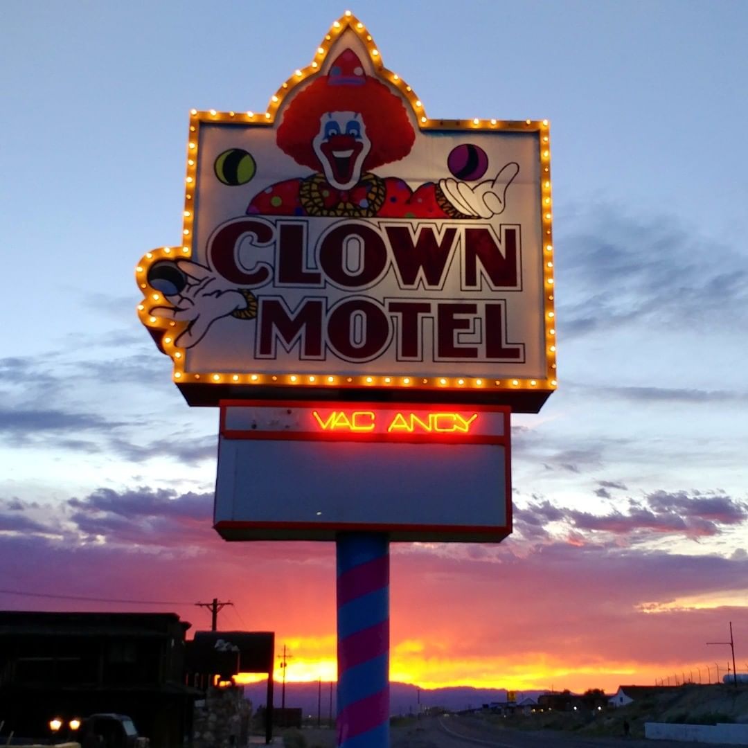 Clown motel. Clown Motel vacancies. Clown Motel vacancies (Teaser 2020) - youtube.