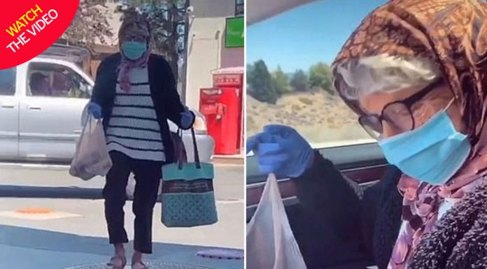 Os adolescentes estão usando máscaras para se vestir como idosos e comprar álcool